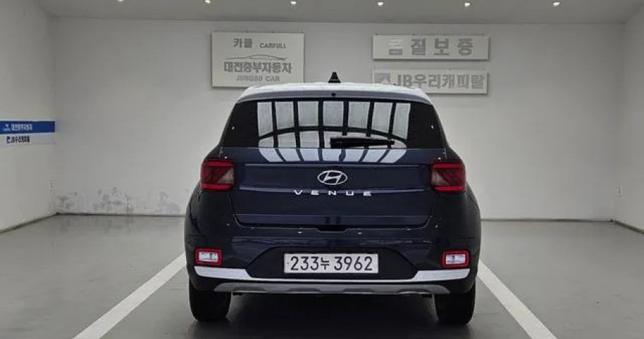 Hyundai Venue 