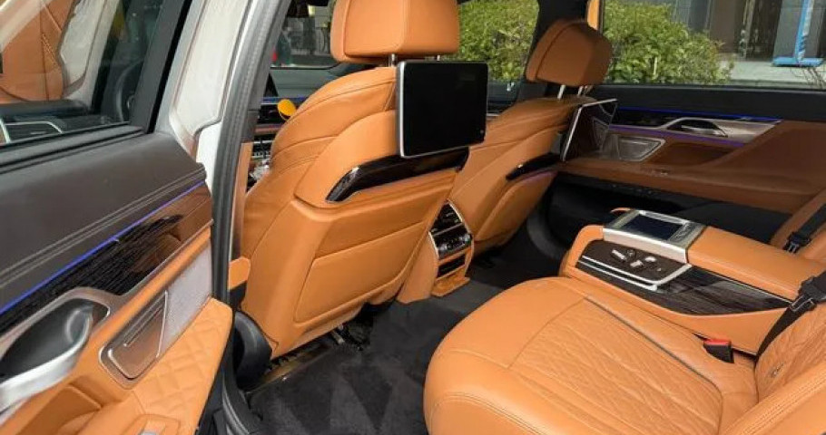 Bmw 7-Series 