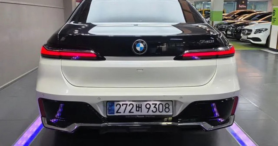 Bmw 7-Series 