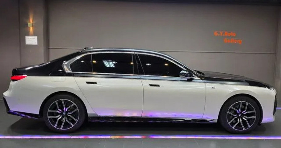 Bmw 7-Series 