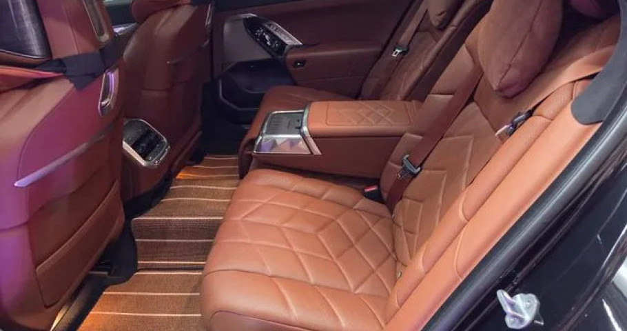 Bmw 7-Series 