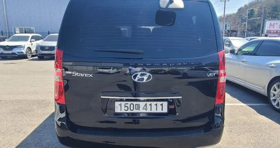 Hyundai Starex 