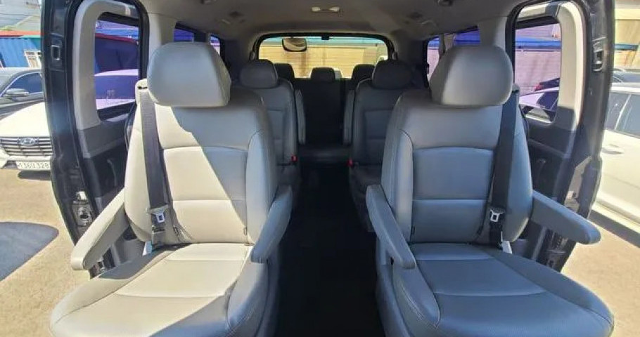 Hyundai Starex 
