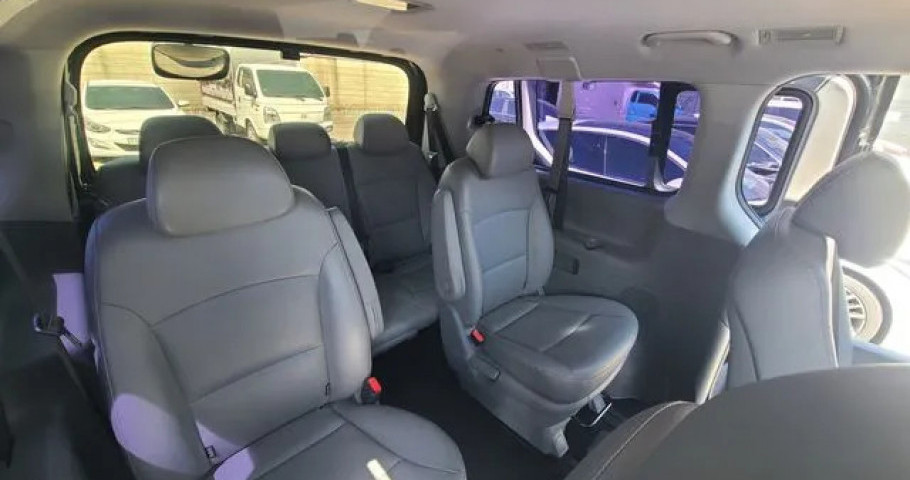Hyundai Starex 