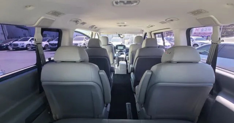 Hyundai Starex 