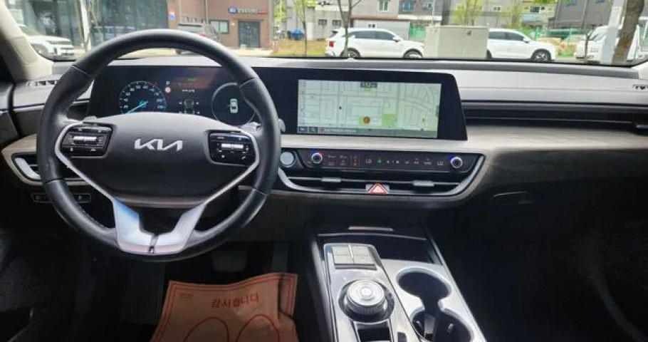 Kia K8 