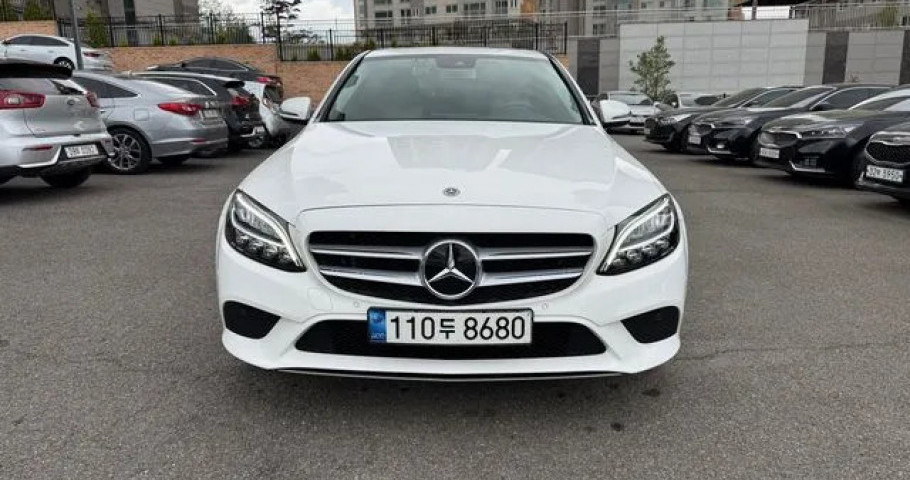Mercedes-Benz C-Class 