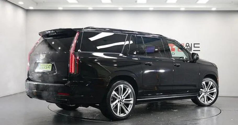 Cadillac Escalade 