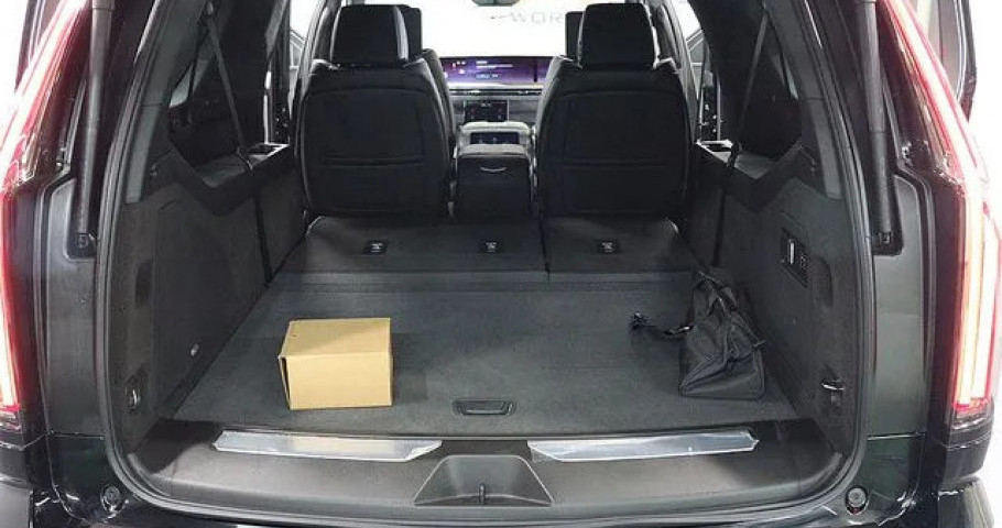 Cadillac Escalade 