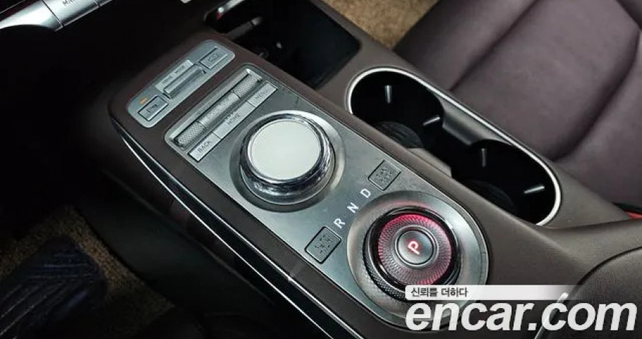 Genesis Gv70 