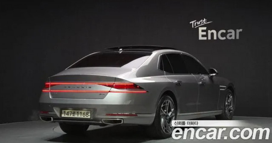 Genesis G90 