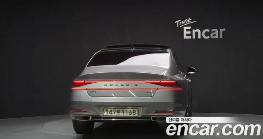 Genesis G90 