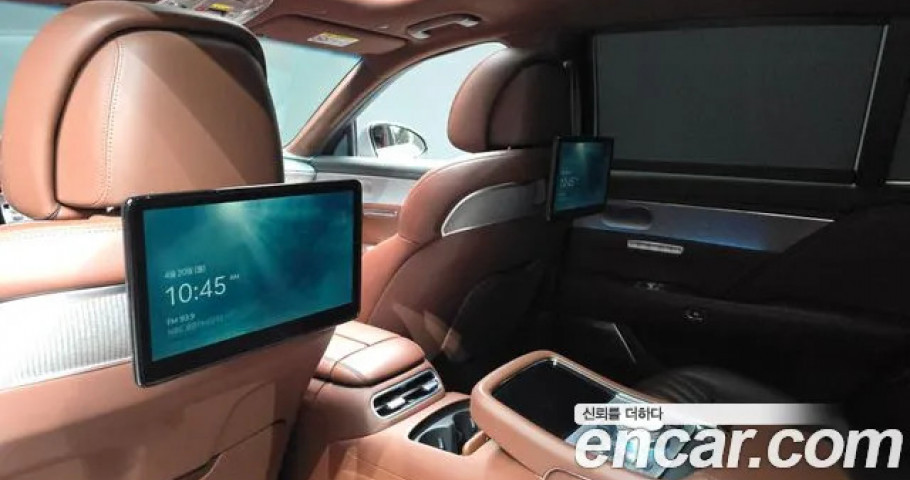 Genesis G90 