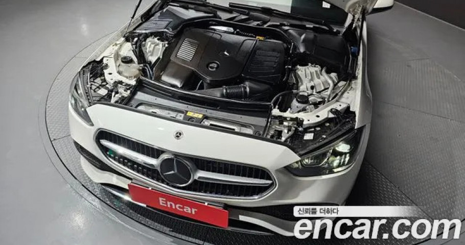 Mercedes-Benz C-Class 
