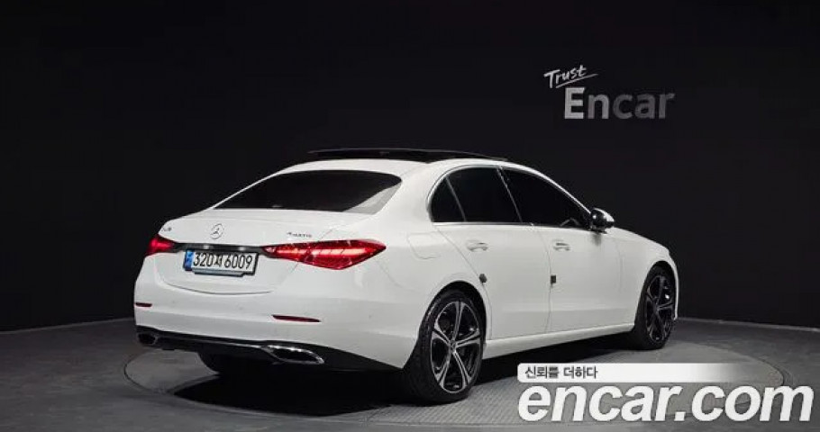 Mercedes-Benz C-Class 