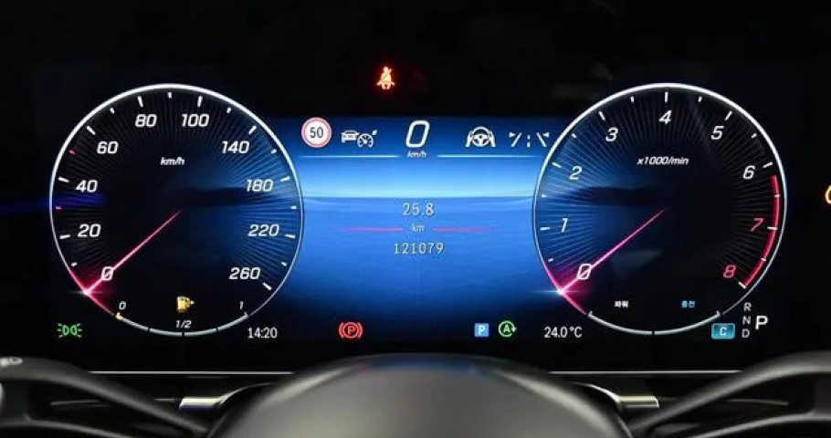 Mercedes-Benz S-Class 