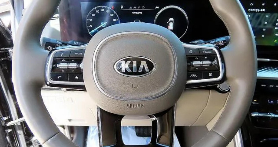 Kia Carnival 