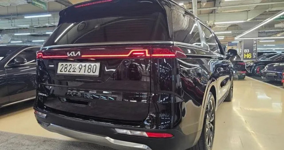 Kia Carnival 