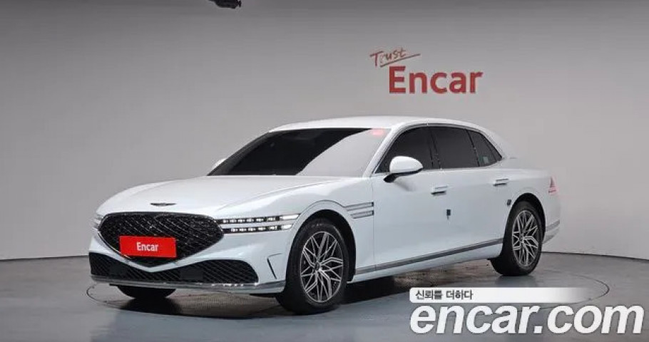 Genesis G90 