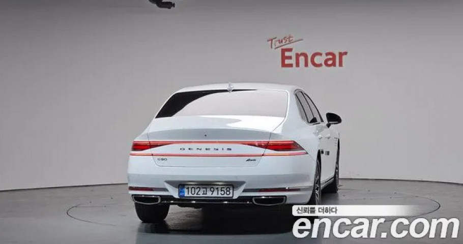 Genesis G90 