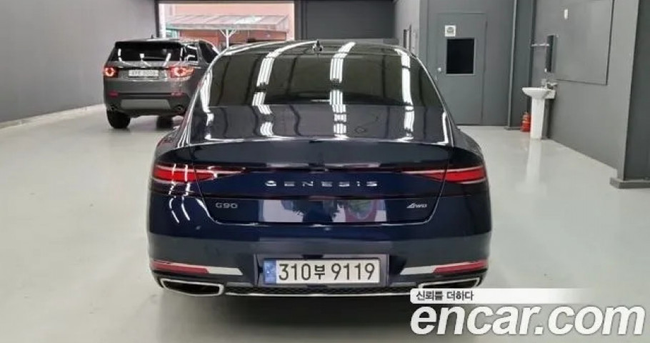 Genesis G90 