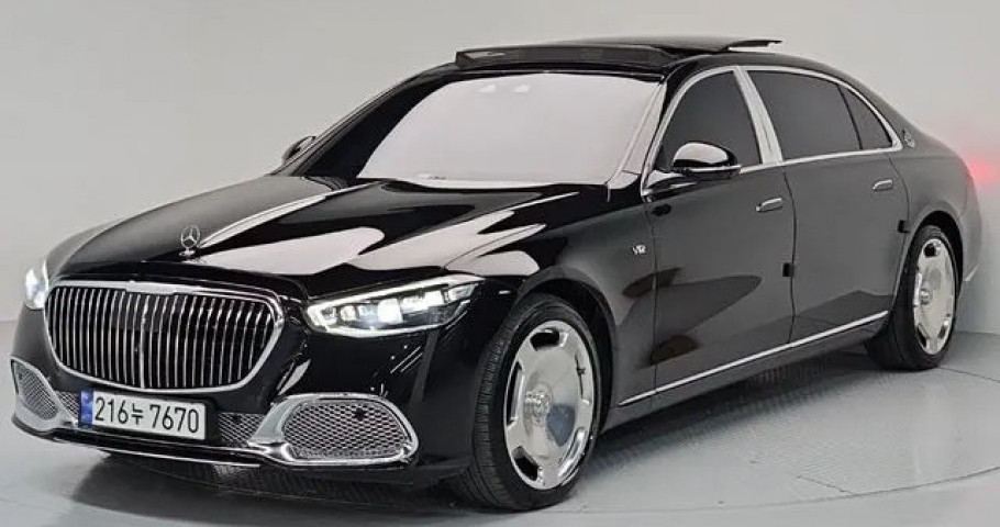 Mercedes-Benz S-Class 