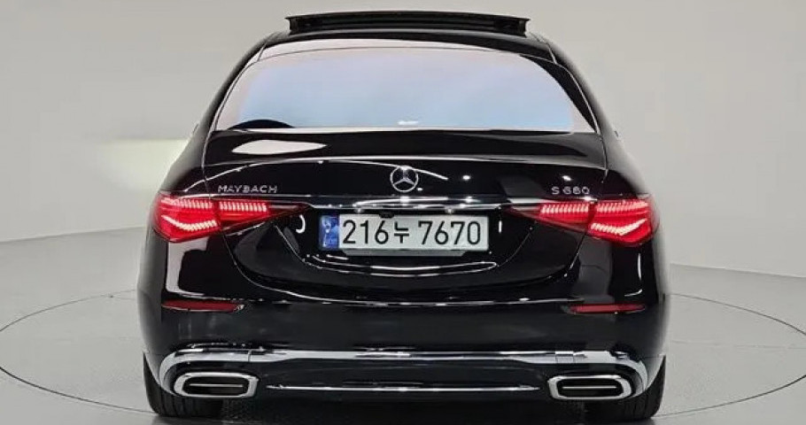 Mercedes-Benz S-Class 