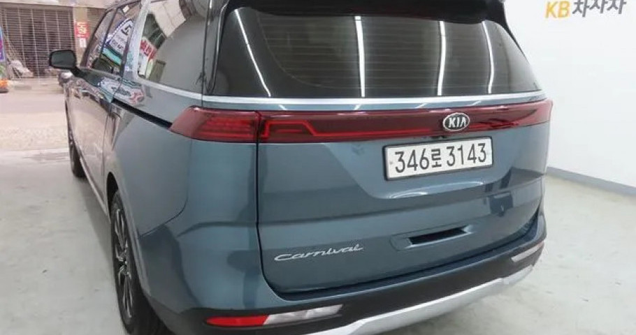 Kia Carnival 