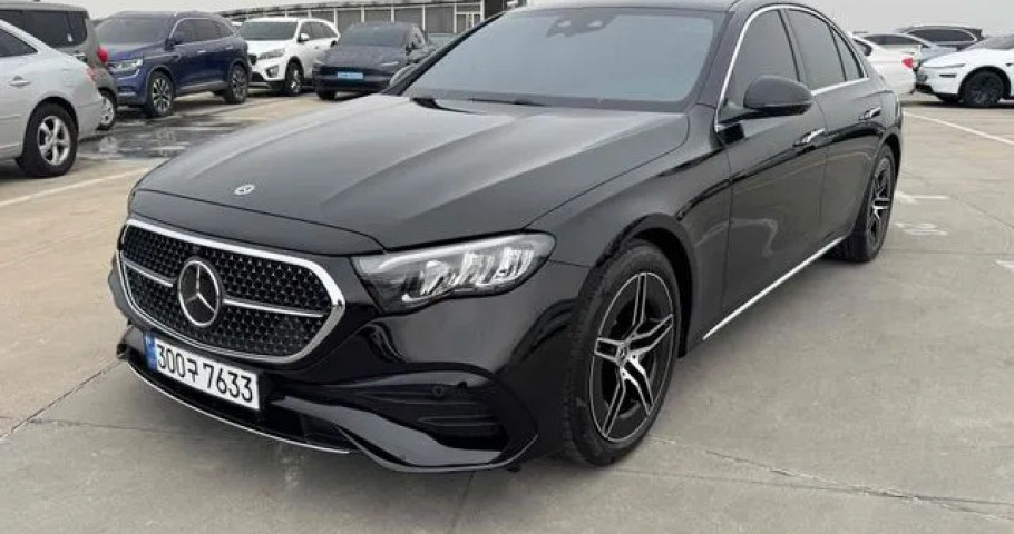 Mercedes-Benz E-Class 