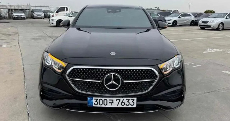 Mercedes-Benz E-Class 