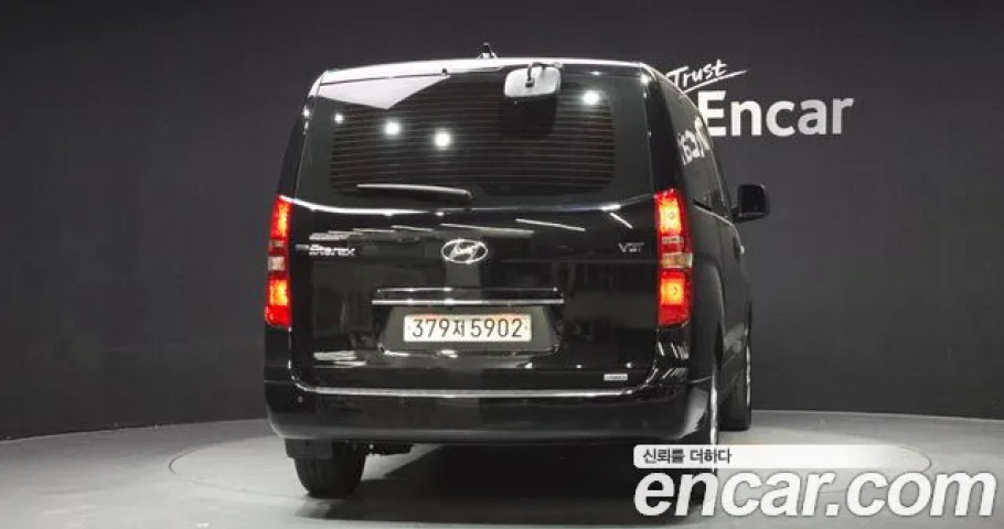 Hyundai Starex 