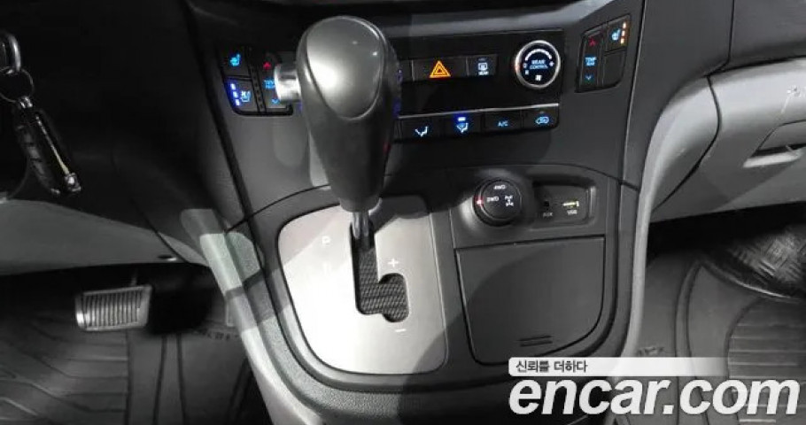 Hyundai Starex 