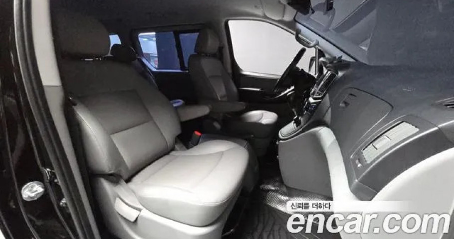 Hyundai Starex 