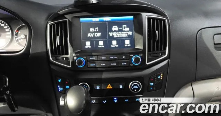 Hyundai Starex 