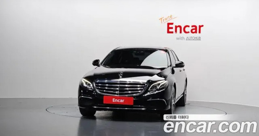 Mercedes-Benz E-Class 