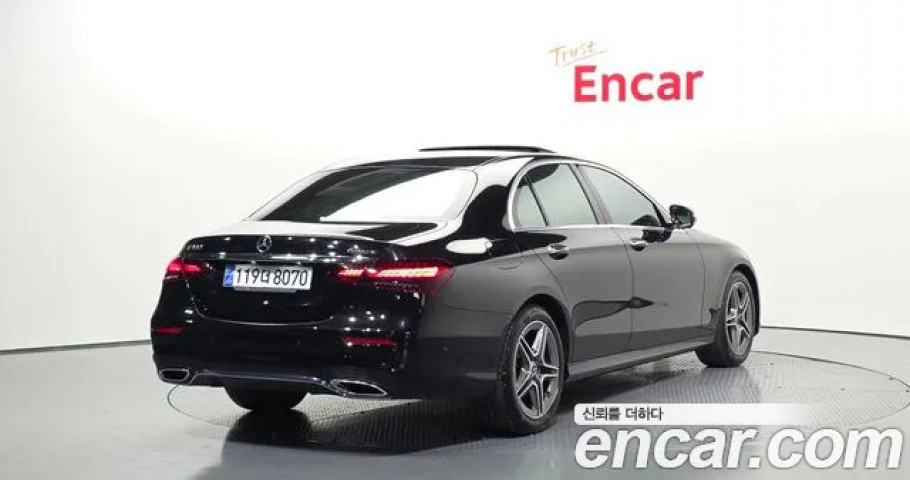 Mercedes-Benz E-Class 