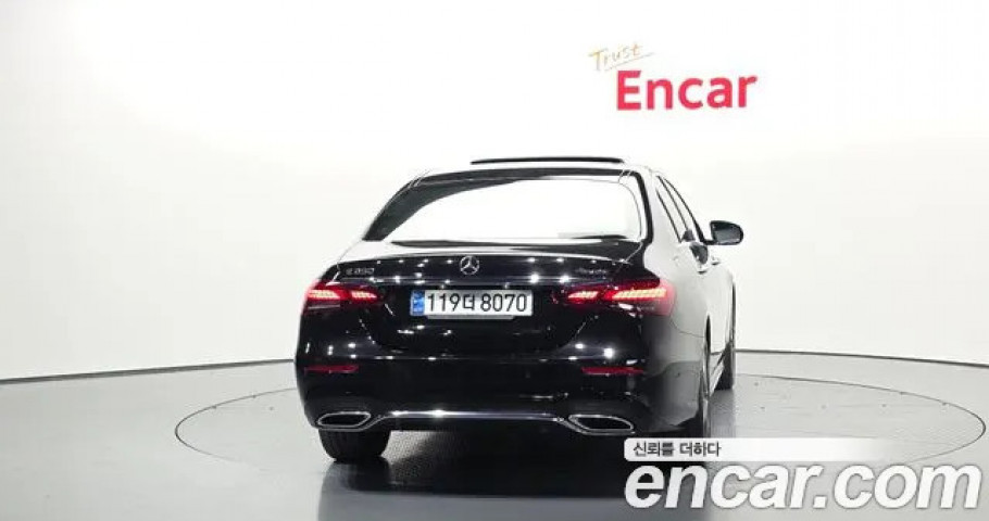 Mercedes-Benz E-Class 