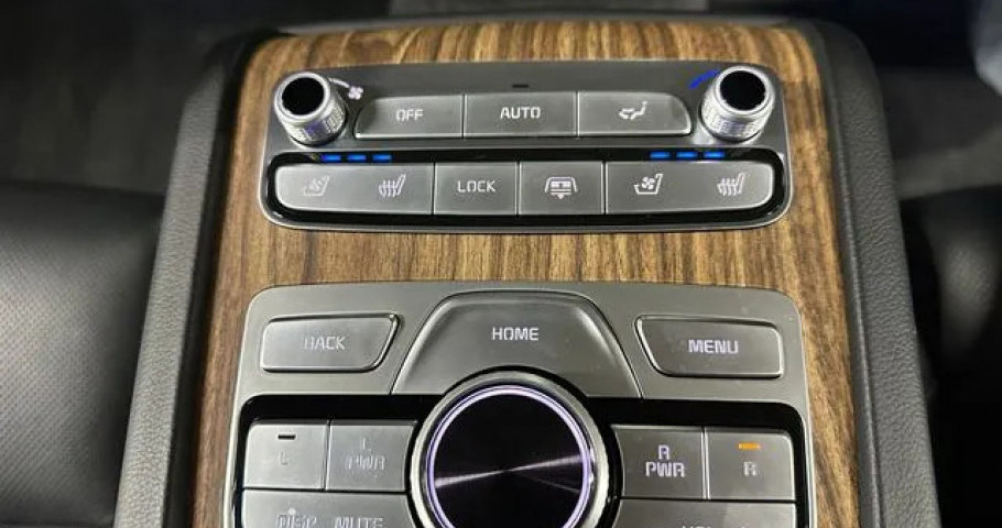 Kia K9 
