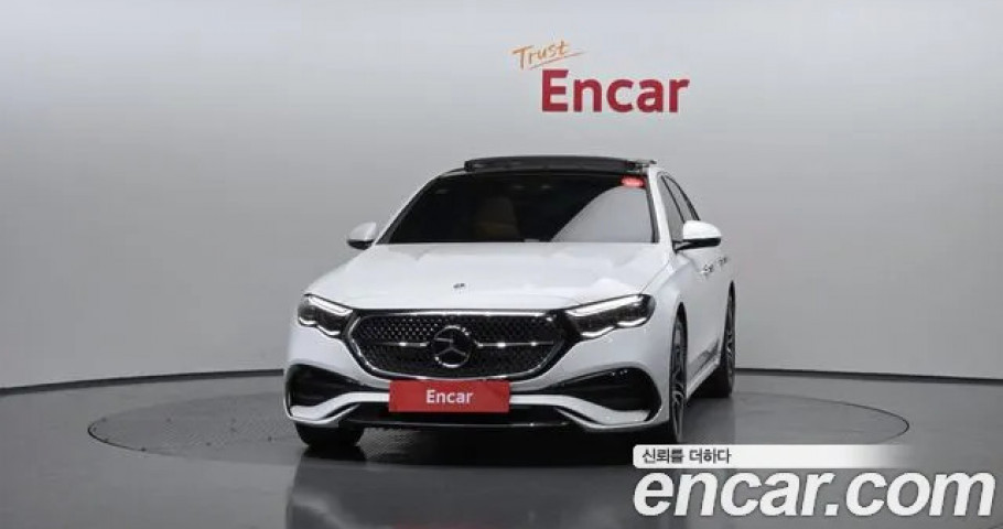 Mercedes-Benz E-Class 