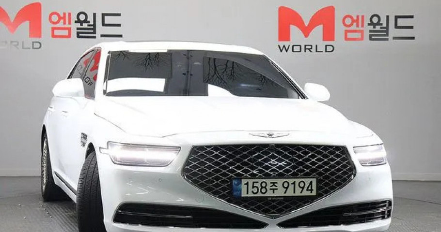 Genesis G90 
