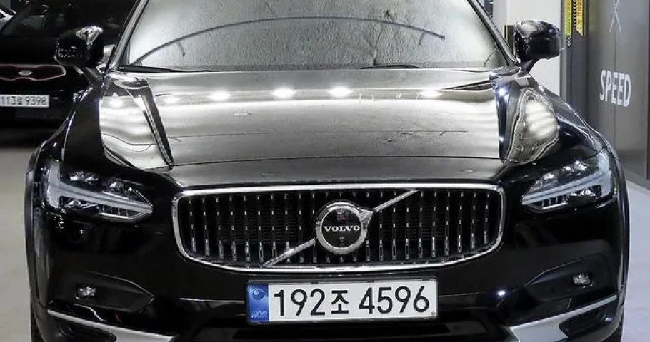 Volvo V90 