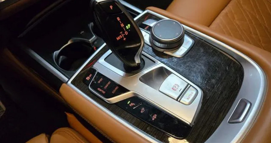 Bmw 7-Series 