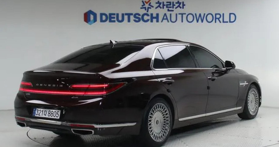 Genesis G90 