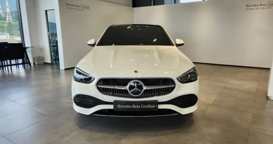 Mercedes-Benz C-Class 