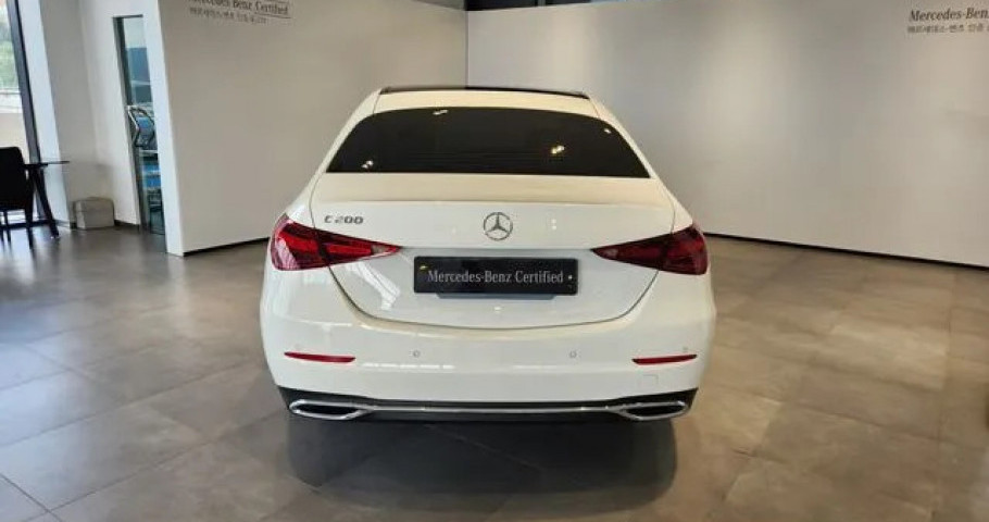 Mercedes-Benz C-Class 