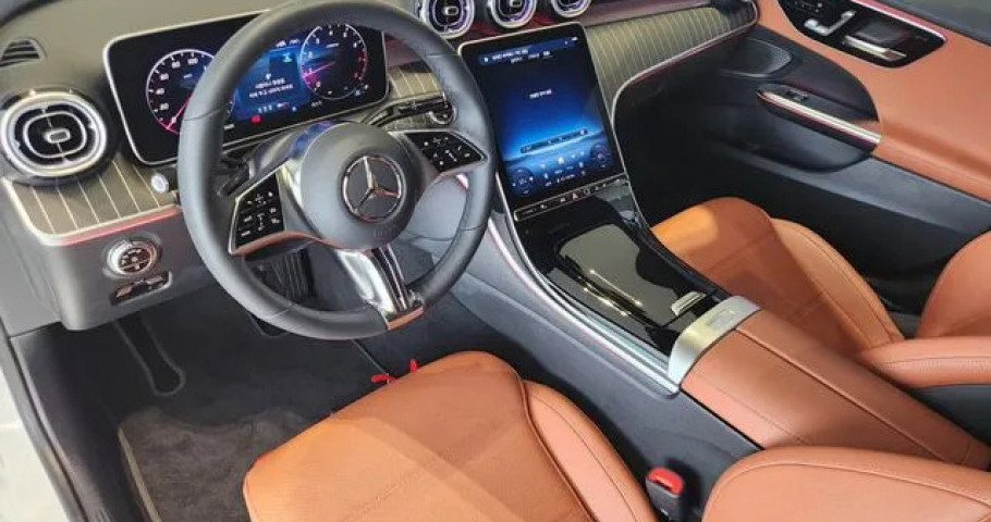 Mercedes-Benz C-Class 