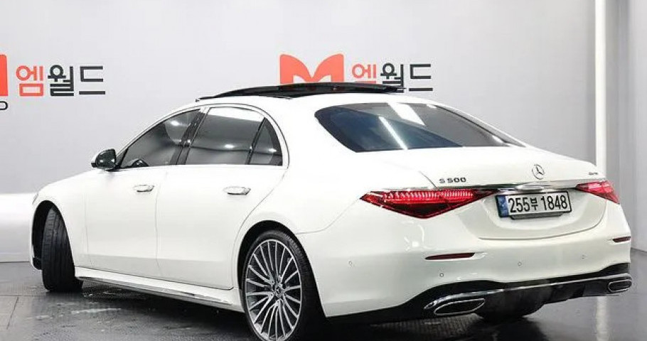 Mercedes-Benz S-Class 