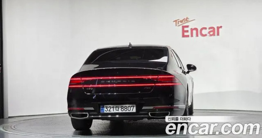 Genesis G90 