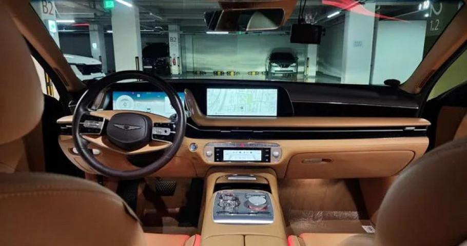 Genesis G90 