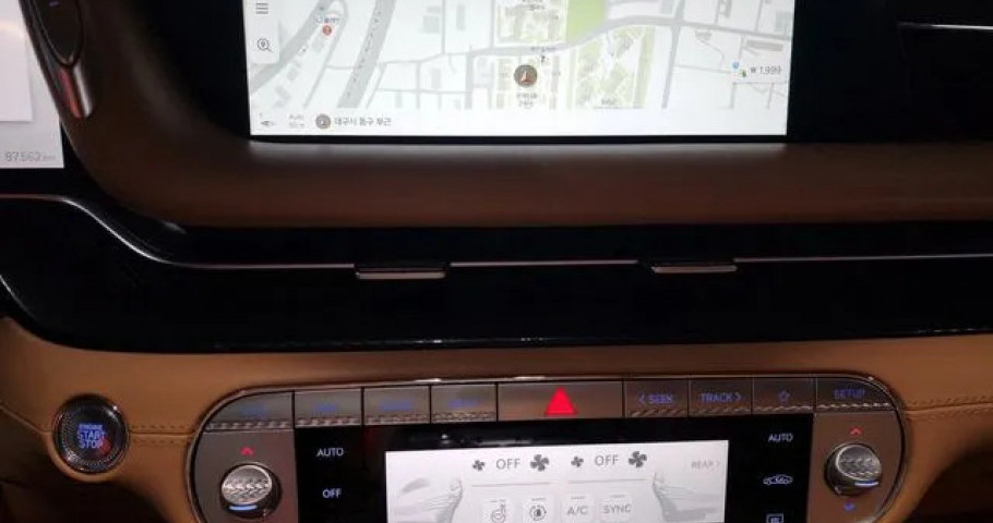 Genesis G90 